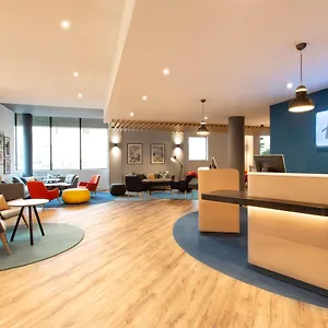 https://holiday-inn-express-cheltenham-town-centre-gl50-4ap.cardiffhotelswales.com