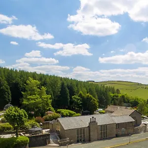 https://the-saddleworth.yorkshirehotels.net