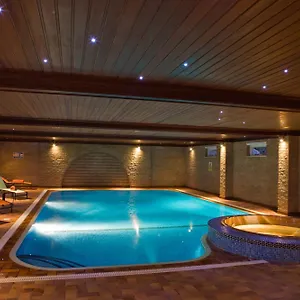 https://redhill-house-boutique-hotel.tophotelsbath.com