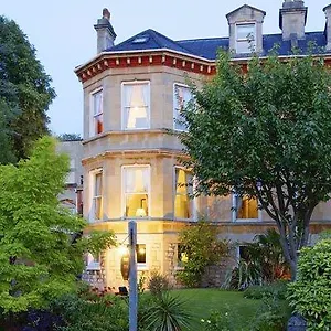 https://dorian-house.tophotelsbath.com