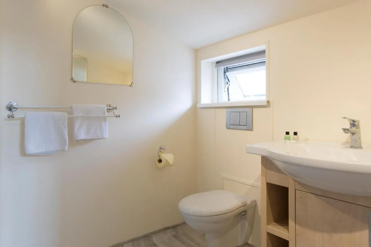 Oda ve Kahvaltı Oakwood Bed And Breakfast Heathrow Hillingdon