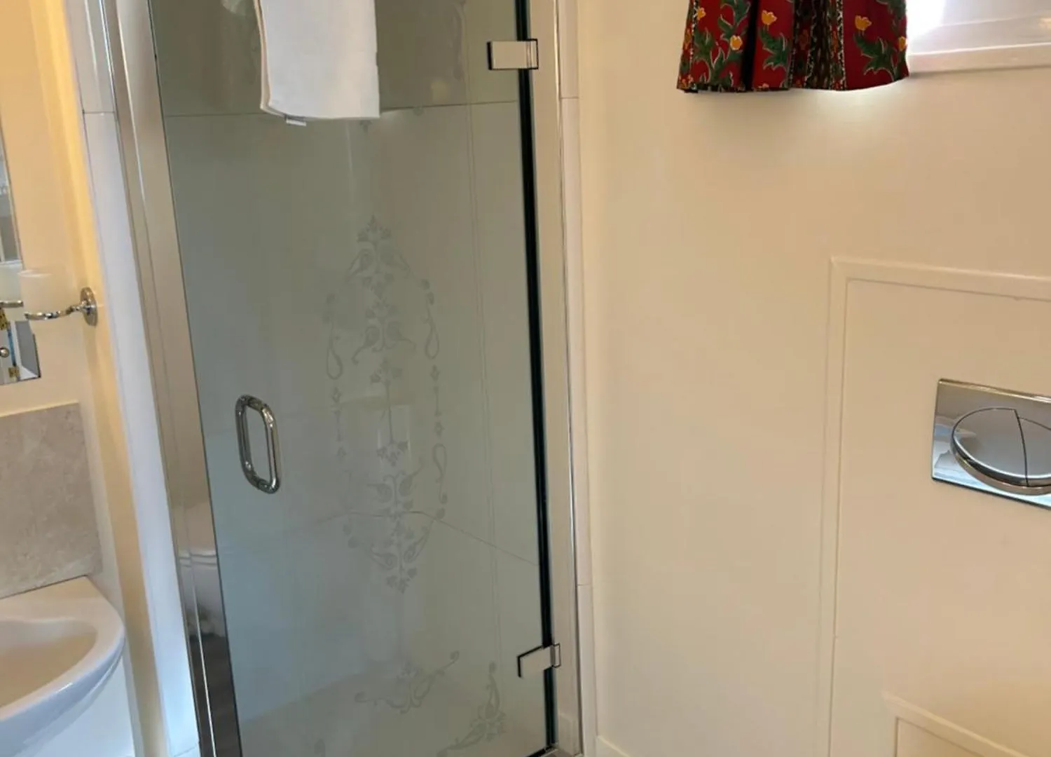 Oakwood Bed And Breakfast Heathrow Hillingdon