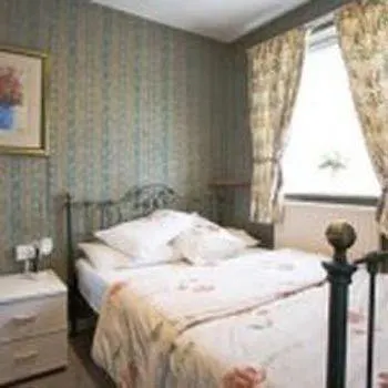 Oakwood Bed And Breakfast Heathrow Hillingdon 2*,