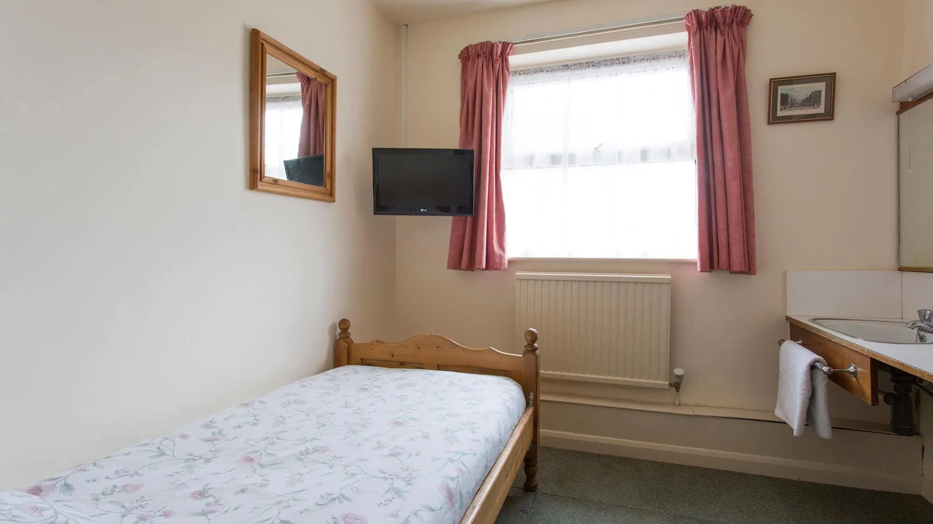 Oda ve Kahvaltı Oakwood Bed And Breakfast Heathrow Hillingdon