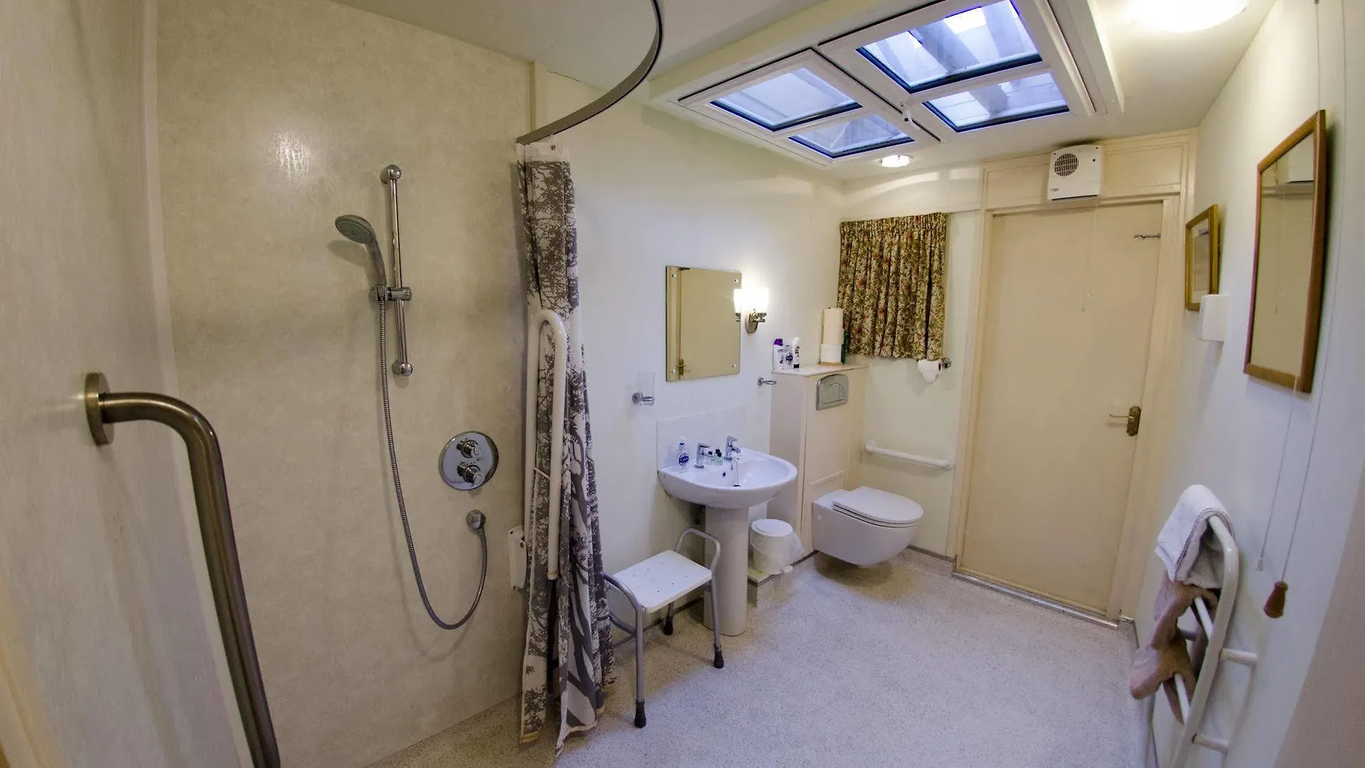 Oda ve Kahvaltı Oakwood Bed And Breakfast Heathrow Hillingdon